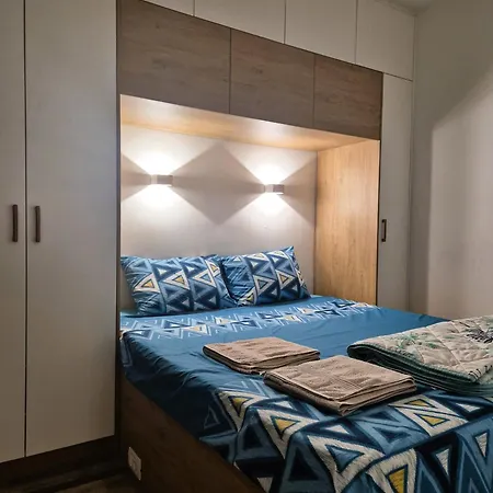 Large Balcony Apartment